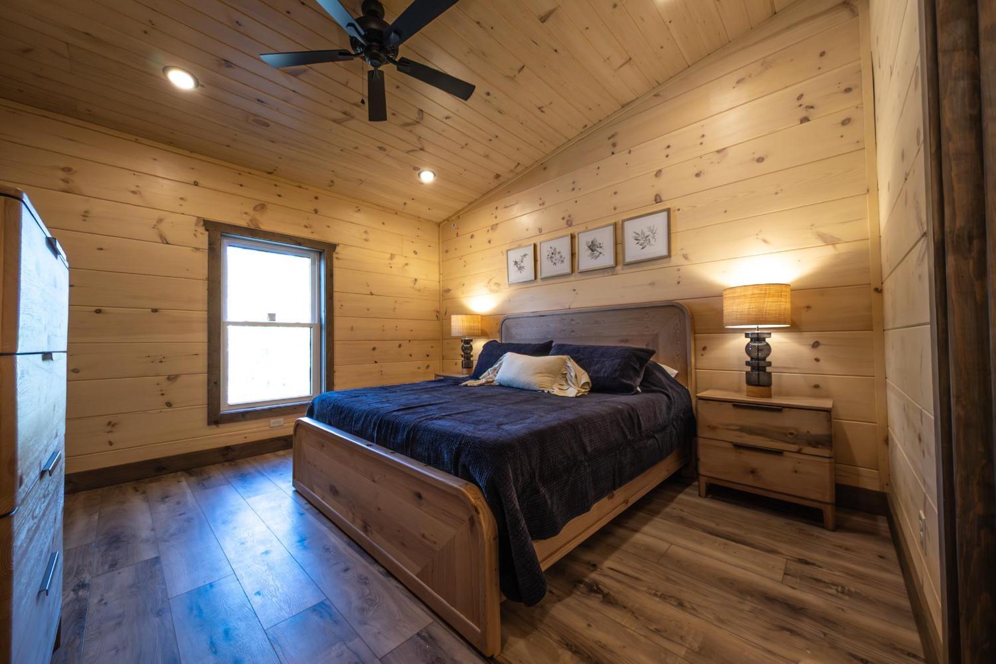 Luxury 12-Bedroom Cabin With Indoor Pool, Hot Tub & Movie Theater, Sleeps 36 Сев'єрвілл Екстер'єр фото