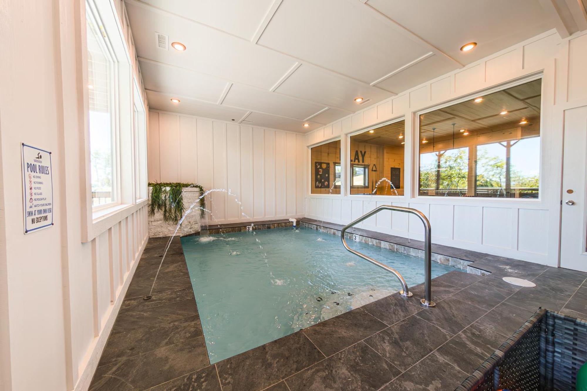 Luxury 12-Bedroom Cabin With Indoor Pool, Hot Tub & Movie Theater, Sleeps 36 Сев'єрвілл Екстер'єр фото