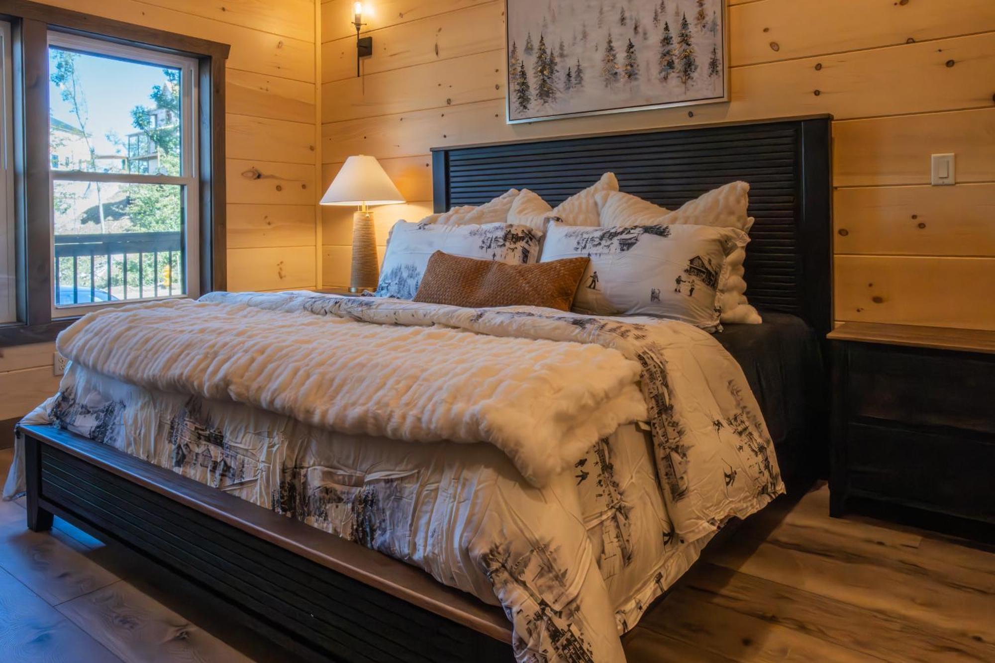 Luxury 12-Bedroom Cabin With Indoor Pool, Hot Tub & Movie Theater, Sleeps 36 Сев'єрвілл Екстер'єр фото